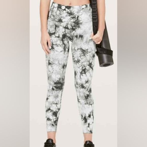 lululemon athletica Pants - Lululemon Wunder Under High-Rise Tight - Sz 6